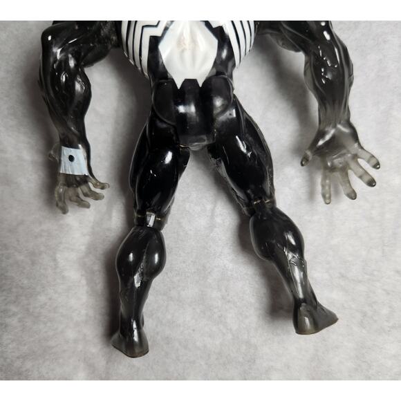 Toy Biz Vintage Marvel Translucent Venom 5.25" Action Figure 1995 Pre-owned - Picture 6 of 8